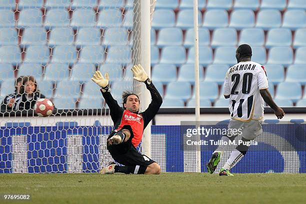 Kwadwo Asamoah of Udinese scores his goal during the Serie A match between Udinese Calcio and US Citta di Palermo at Stadio Friuli on March 14, 2010...