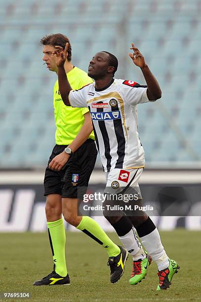 Kwadwo Asamoah of Udinese celebrates his goal during the Serie A match between Udinese Calcio and US Citta di Palermo at Stadio Friuli on March 14,...