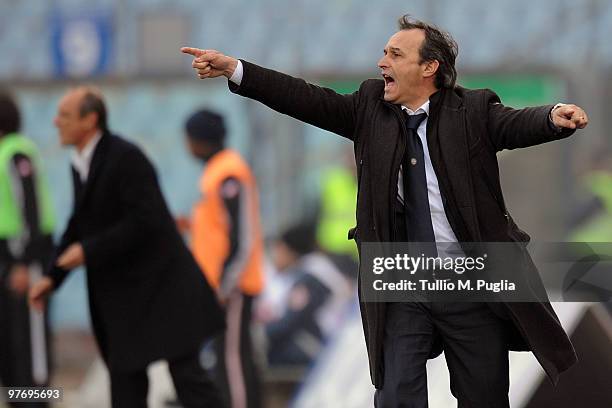 Pasquale Marino coach of Udinese issues instructions during the Serie A match between Udinese Calcio and US Citta di Palermo at Stadio Friuli on...