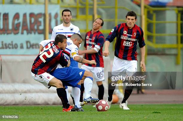 Federico Casarini of Bologna competes with Angelo Palombo of Sampdoria during the Serie A match between Bologna FC and UC Sampdoria at Stadio Renato...