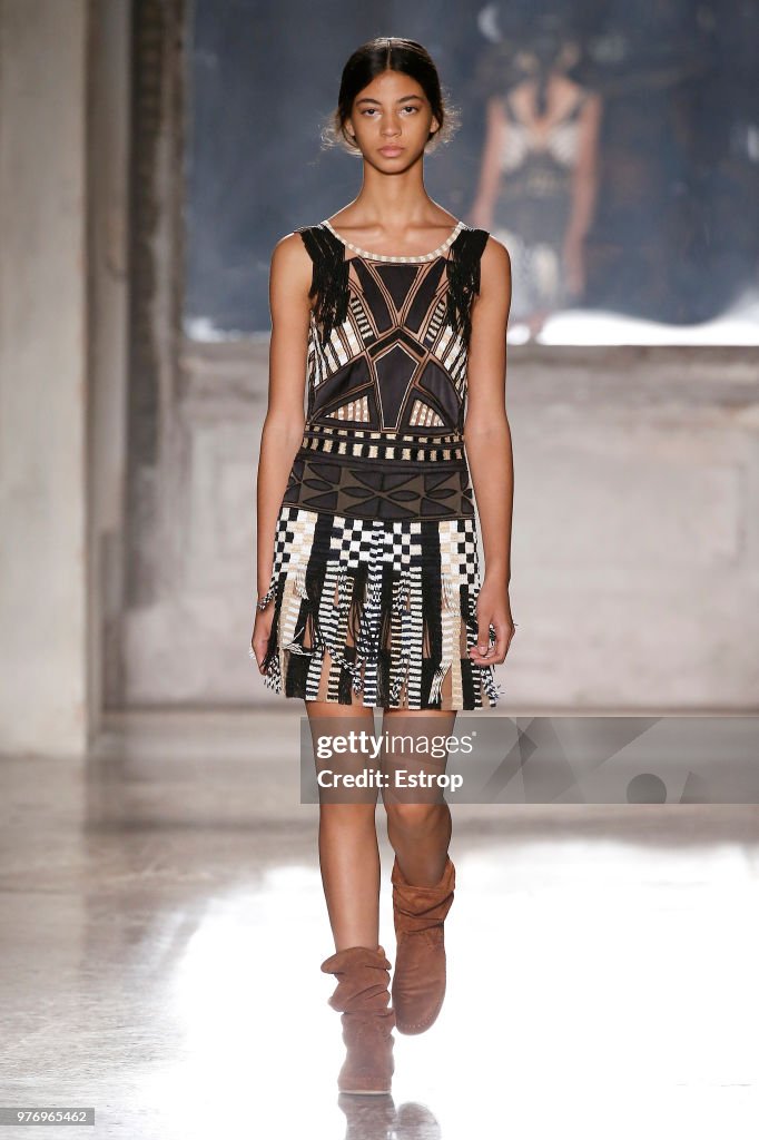 Alberta Ferretti - Runway - Milan Men's Fashion Week Spring/Summer 2019
