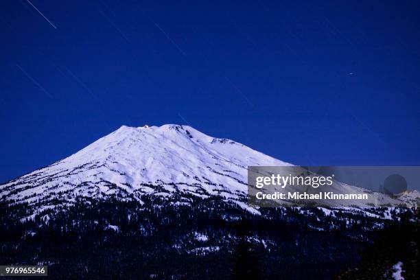 mt. bachelor (oregon) - mt bachelor stock pictures, royalty-free photos & images