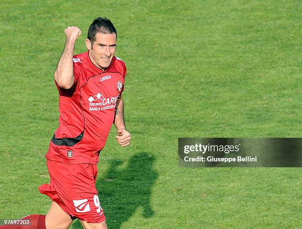 Cristiano Lucarelli of Livorno celebrates the goal during the Serie A match between AS Livorno Calcio and AS Roma at Stadio Armando Picchi on March...