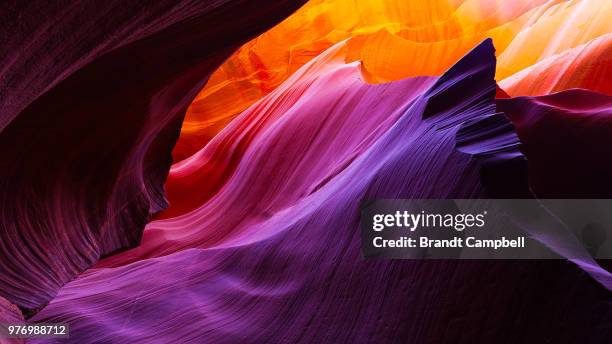 rocks in lower antelope canyon, antelope canyon, arizona, usa - antelope canyon stock-fotos und bilder