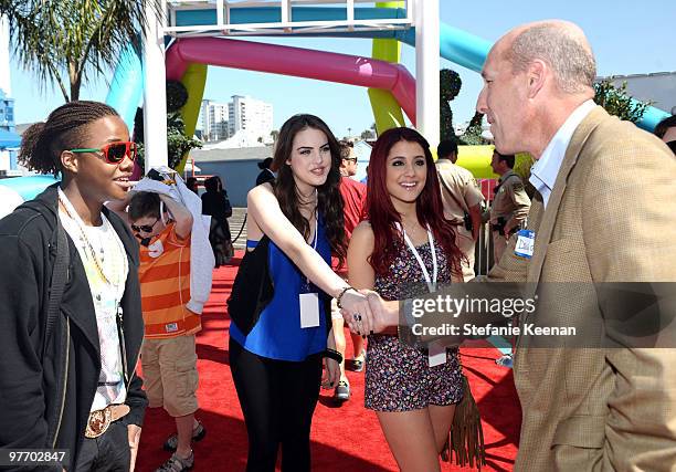 Actresses Elizabeth Gillies, Ariana Grande and President & Chief Executive Officer, Make-A-Wish Foundation David Williams attend the Make-A-Wish...