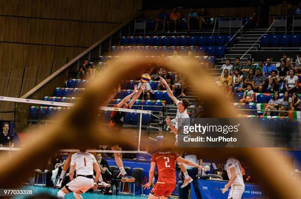 Nicholas Hoad,L, Canada, paly the ball against Le Goff Nicolas, R, France, during Mens Volleyball Nations League, VNL, match between France and...