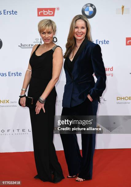 April 2018, Germany, Berlin, Palais am Funkturm venue: 68th German Film Prize, Lola, award, arrival: Actresses Gesine Cukrowski and Ann-Kathrin...
