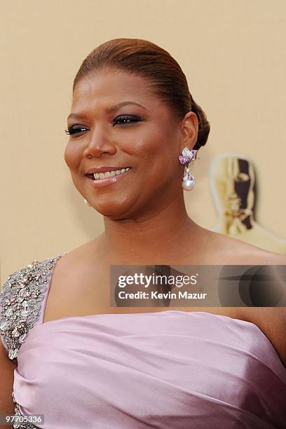 Singer Queen Latifah arrives at the 82nd Annual Academy Awards at the Kodak Theatre on March 7, 2010 in Hollywood, California.