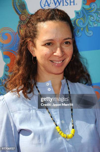 Actress Maya Rudolph arrives at the Make A Wish Foundation event hosted by Kevin and Steffiana James at Santa Monica Pier on March 14, 2010 in Santa...