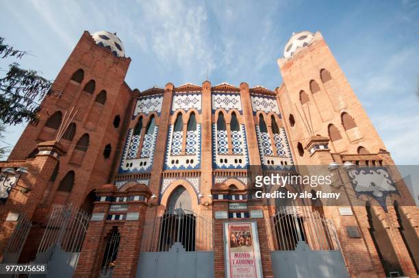barcelona, spain - october 1, 2016: la monumental bullring, barcelona, spain - plaza de toros barcelona stock pictures, royalty-free photos & images