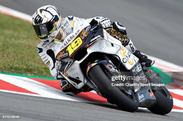 Alvaro Bautista of Spain and Angel Nieto Team rounds the bend during the MotoGP of Catalunya at Circuit de Catalunya on June 17, 2018 in Montmelo,...