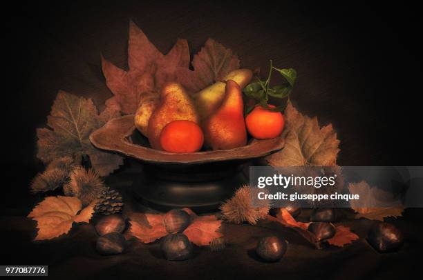 pere,castagne,mandarini ii - pere noel stock pictures, royalty-free photos & images