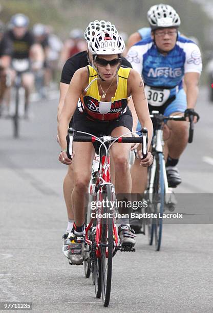 Teri Hatcher attends the 23rd Annual Nautica Malibu Triathalon at Zuma Beach on September 13, 2009 in Malibu, California.