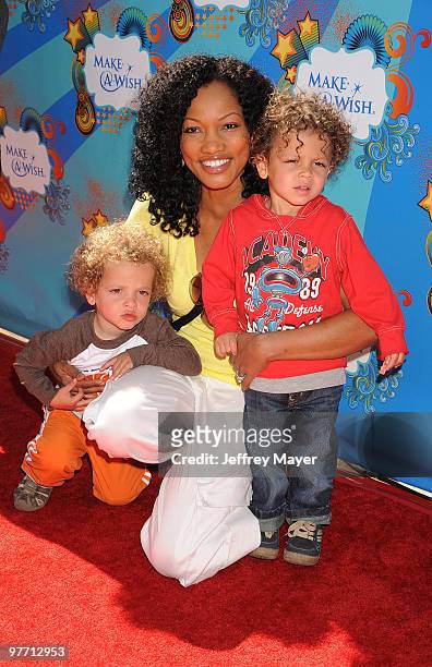 Actress Garcelle Beauvais-Nilon and her children attends the Make-A-Wish Foundation's Day of Fun hosted by Kevin & Steffiana James held at Santa...