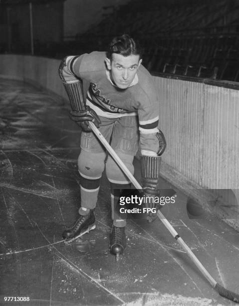 Canadian ice hockey forward Frank Boucher of the New York Rangers team, circa 1930.