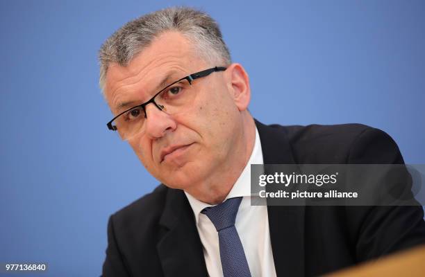 May 2018, Germany, Berlin: German Secretary of the Ministry of Finance, Werner Gatzer, attending the press conference on the 2018 federal budget,...