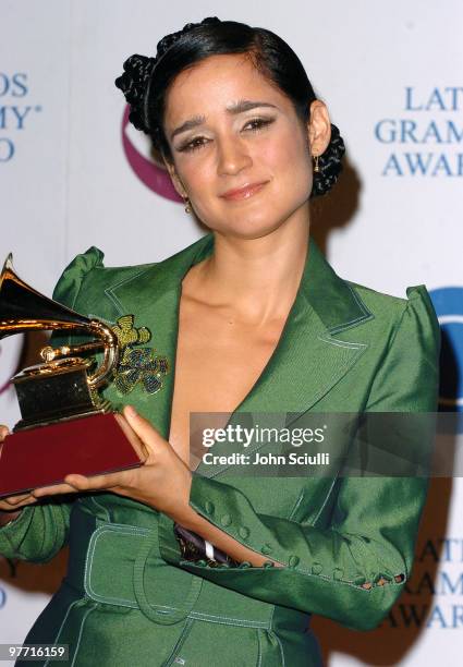 Julieta Venegas, winner of Best Rock Solo Vocal Album for "Si"