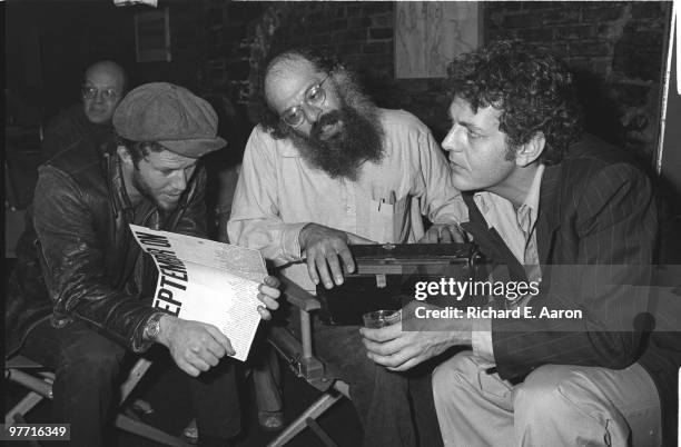 Tom Waits Allen Ginsberg and David Blue talk in a New York bar in 1975