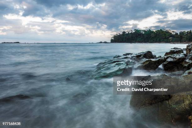 playa hermosa, guanacaste province, costa rica - charpentier stock-fotos und bilder
