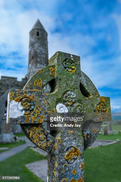 celtic cross, cashel , county tipperary ireland - cashel stock pictures, royalty-free photos & images