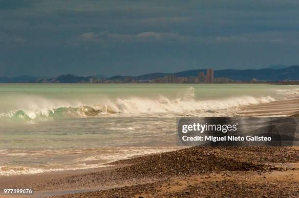 el viento y el mar - viento stockfoto's en -beelden