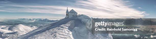 church on top of mountain, carinthia, karawanken, dobratsch, austria - carinthia 個照片及圖片檔