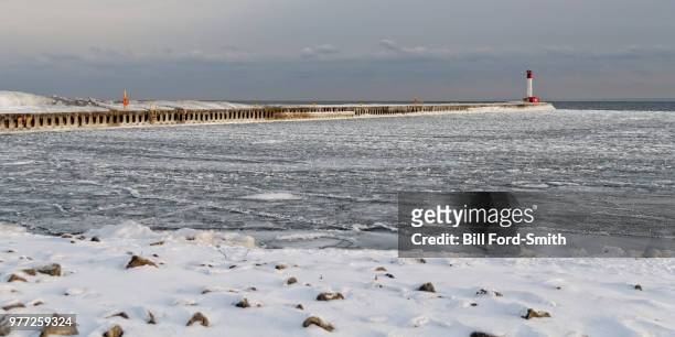 frozen oakville harbour - ford county ground stock pictures, royalty-free photos & images