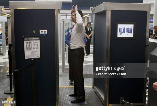 Tsa Scanner Example 149 Tsa Scanner Stock Photos, High-Res Pictures, and Images - Getty Images