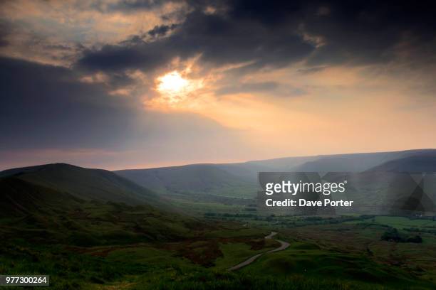 sunset edale valley, peak district - edale stock pictures, royalty-free photos & images