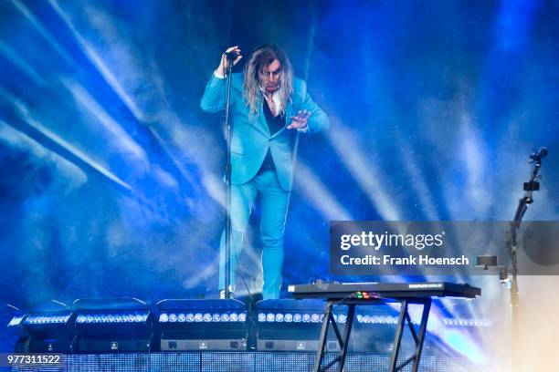 Maynard Singer James Maynard Keenan Photos and Premium High Res Pictures - Getty Images