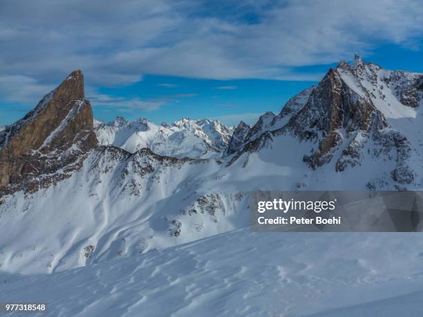 snowy mountain peaks, valluga, austria - lechtal alps stock pictures, royalty-free photos & images