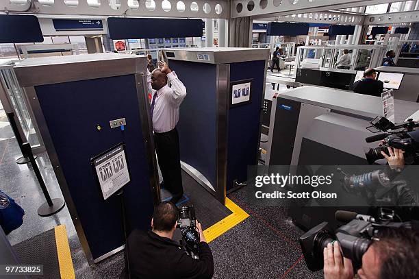 Tsa Scanner Example 149 Tsa Scanner Stock Photos, High-Res Pictures, and Images - Getty Images
