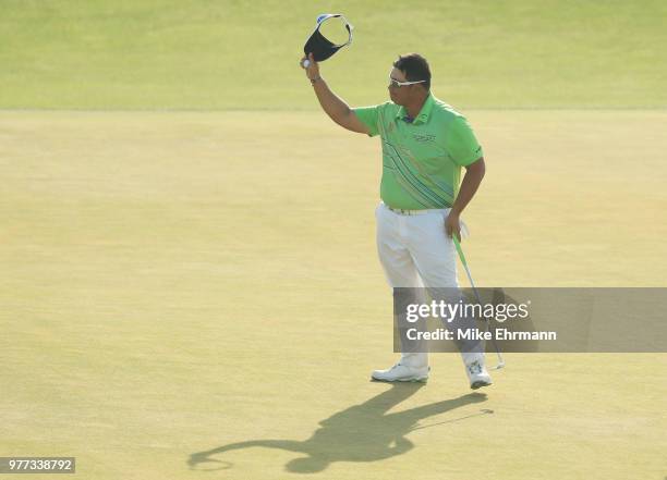 Kiradech Aphibarnrat of Thailand reacts on the 18th green during the final round of the 2018 U.S. Open at Shinnecock Hills Golf Club on June 17, 2018...