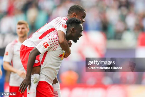 May 2018, Germany, Leipzig, Soccer, Bundesliga, 33th day of play, RB Leipzig vs VfL Wolfsburg at the Red Bull Arena: Leipzig's Leipzigs Jean-Kevin...