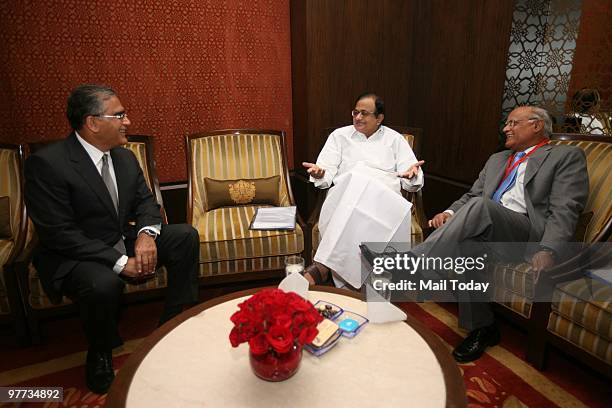 India Today group chairman Aroon Purie with Union Home Minister P Chidambaram and India Today Editor Prabhu Chawla at the India Today Conclave in New...