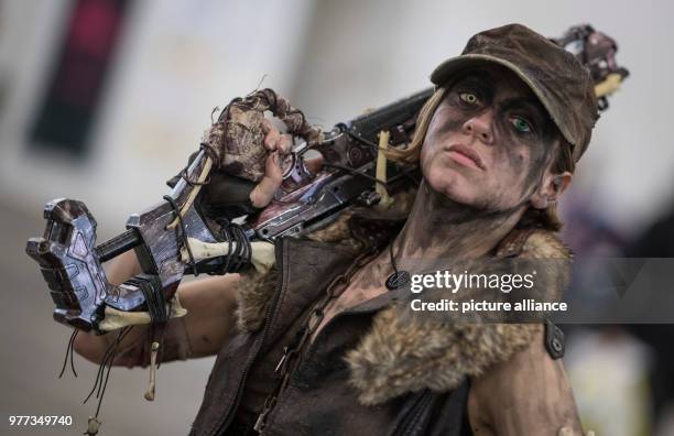 Comic Con Fanatsy Fantasy Convention Photos and Premium High Res Pictures - Getty Images