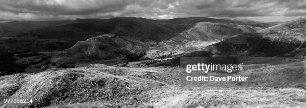 summit ridge of rydal fell, fairfield - rydal stock pictures, royalty-free photos & images