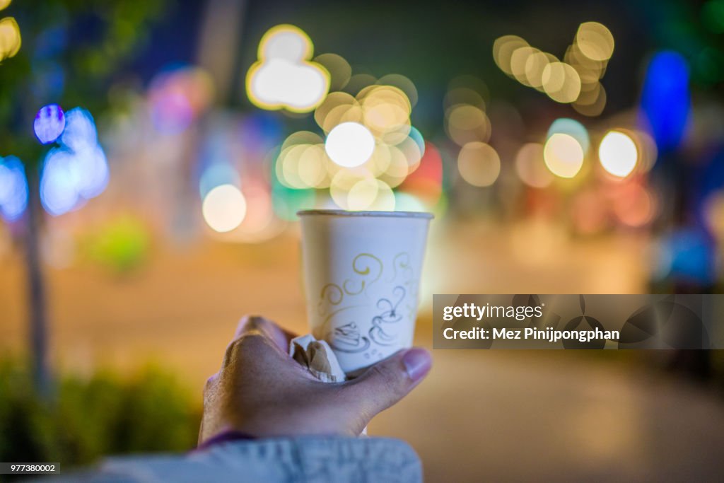 Fill up Bokeh in cup