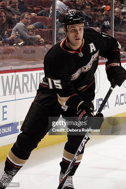 Ryan Getzlaf of the Anaheim Ducks handles the puck against the Nashville Predators during the game on March 12, 2010 at Honda Center in Anaheim,...