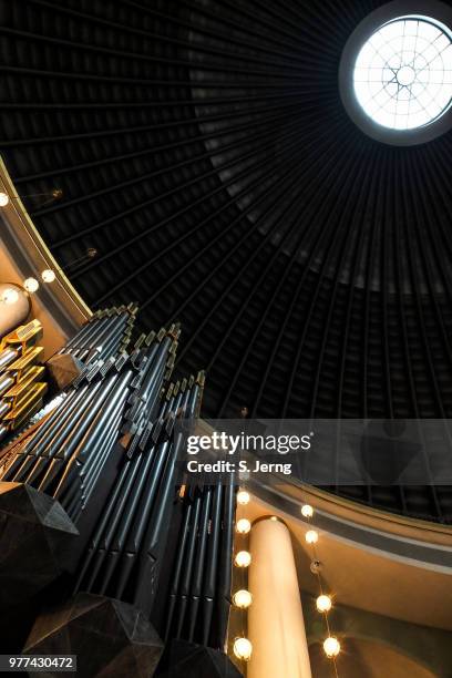 st. hedwigs-kathedrale berlin - kathedrale stock pictures, royalty-free photos & images