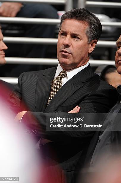 Assistant General Manager Neil Olshey of the Los Angeles Clippers looks on during a game against the New Orleans Hornets at Staples Center on March...
