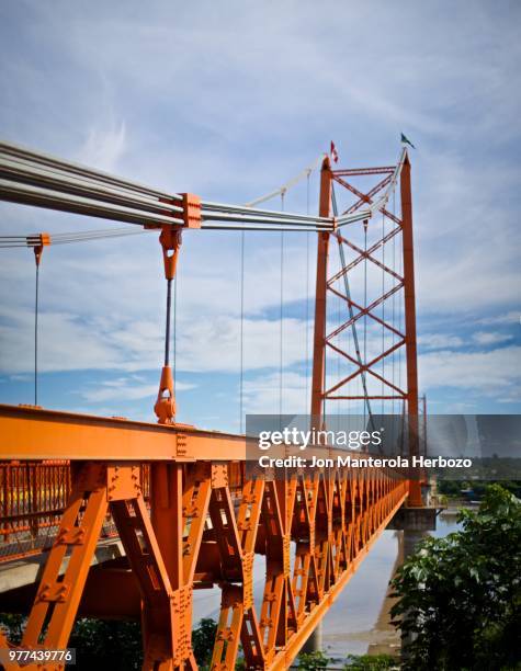 puente puerto maldonado - puerto maldonado fotografías e imágenes de stock