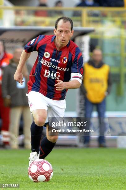 Martins Bolzan Adailton of Bologna in action during the Serie A match between Bologna FC and UC Sampdoria at Stadio Renato Dall'Ara on March 14, 2010...