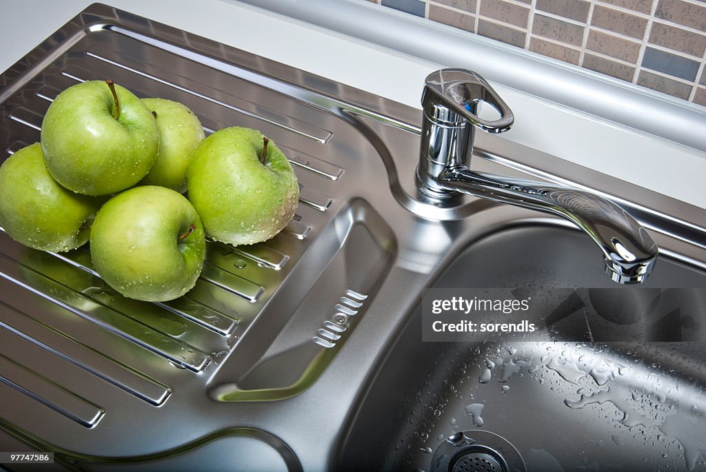 Verde manzana en una moderna cocina
