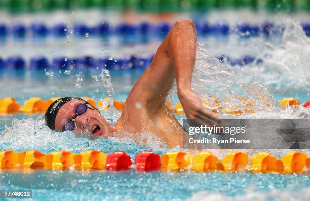 Robert Hurley of Australia in action during the Men's 400m Freestyle Final during day one of the 2010 Australian Swimming Championships at Sydney...