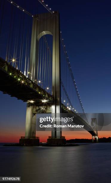 verrazano-narrows bridge at night - verrazano stock pictures, royalty-free photos & images