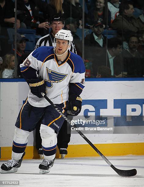Jay McClement of the St. Louis Blues skates against the New York Islanders at the Nassau Coliseum on March 11, 2010 in Uniondale, New York.
