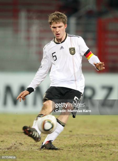 Florian Jungwirth of Germany runs with the ball during the U20 friendly match between Germany and Switzerland at the Stadion an der Alten Foersterei...