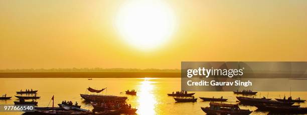 ganga at sunrise - ganga stock pictures, royalty-free photos & images