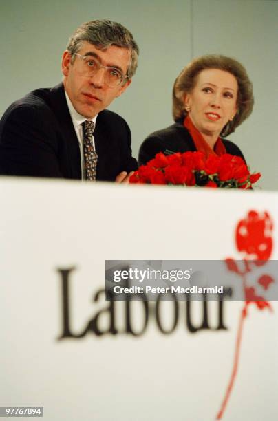 British Labour politicians Jack Straw and Margaret Beckett at a press conference in London, April 1994.